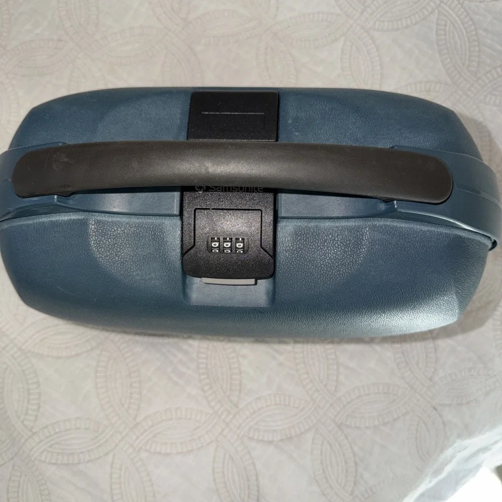 VTG Samsonite Epsilon Train Beauty Travel Case Teal Hard Shell Combination Lock